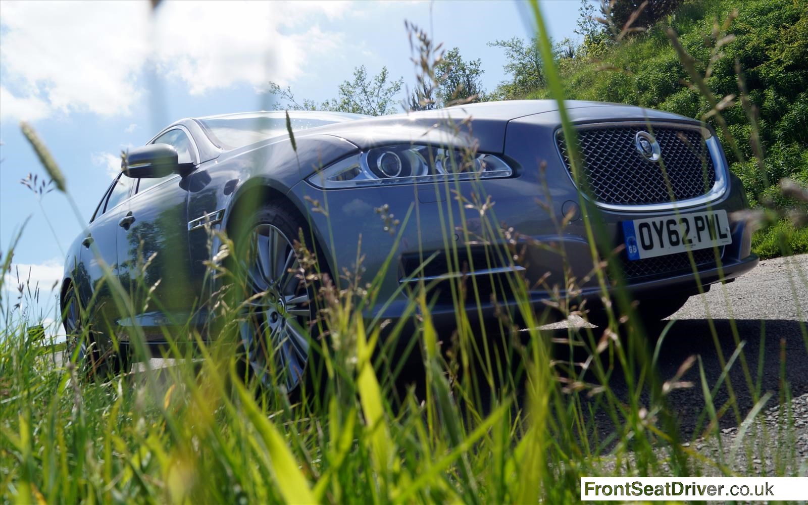 Jaguar XJ 2013 Hiding