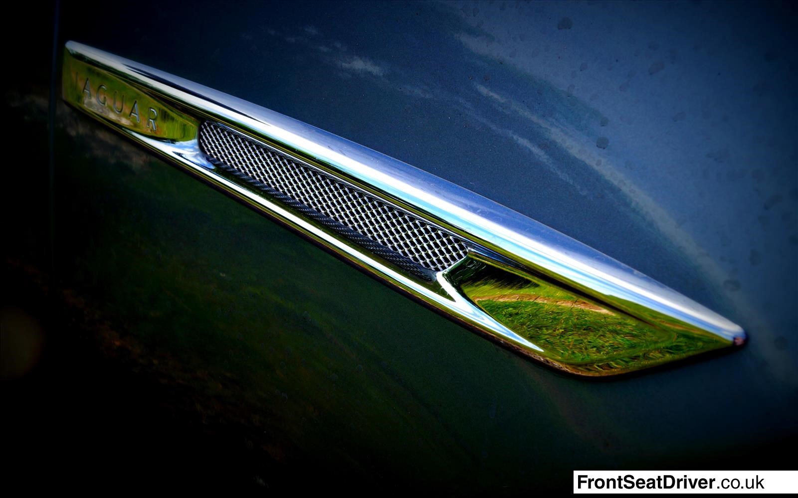 Jaguar XJ 2013 Wing Detail