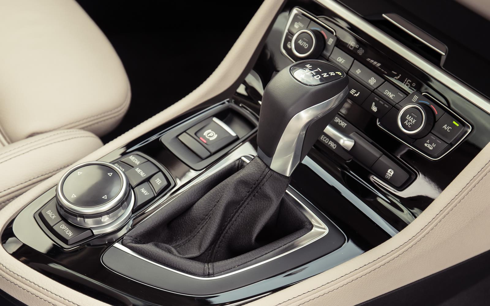 BMW 2 Series Active Tourer 2014 Centre Stack Detail FrontSeatDriver.co.uk
