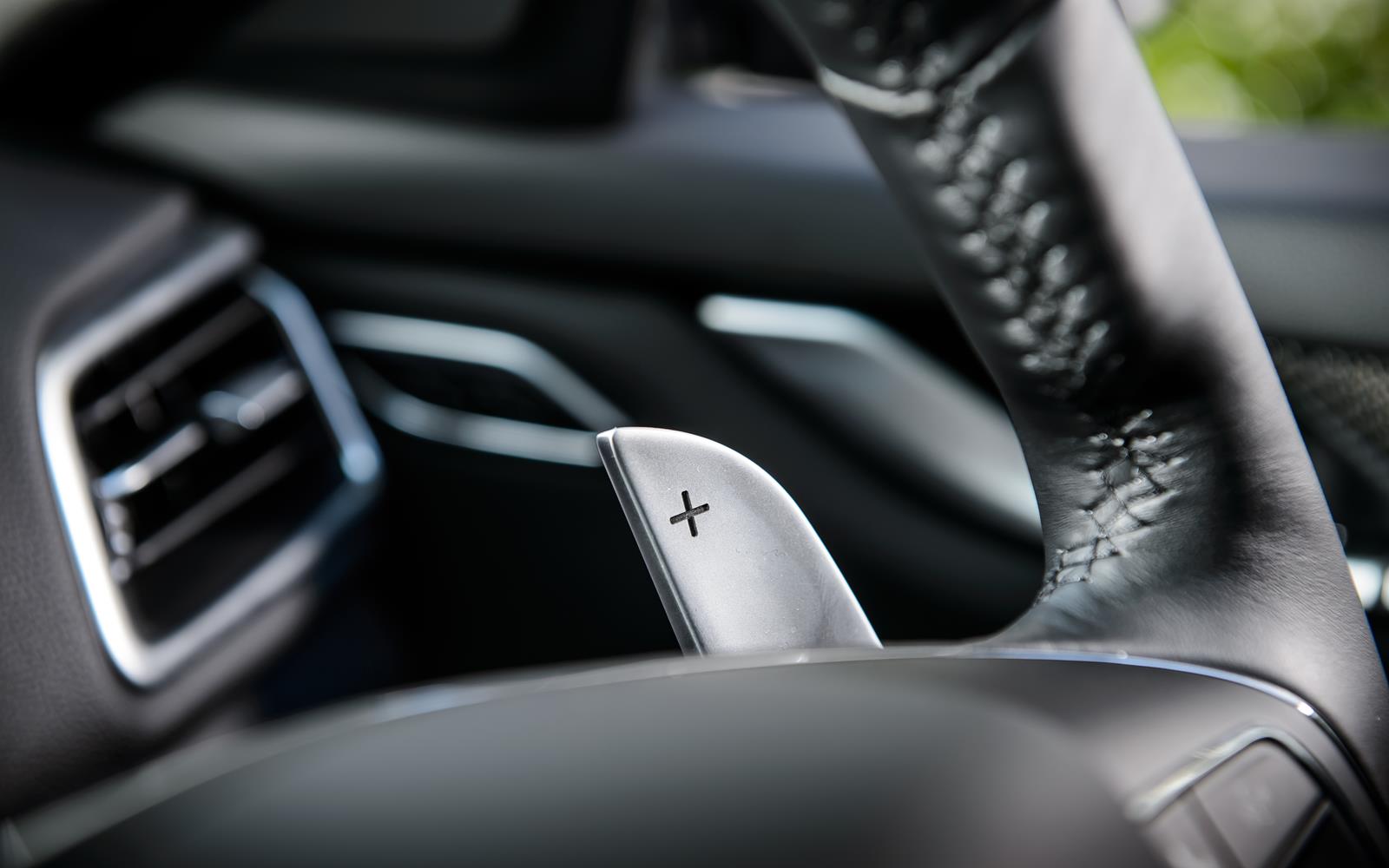 Maserati Ghibli 2014 Paddle Shift Detail