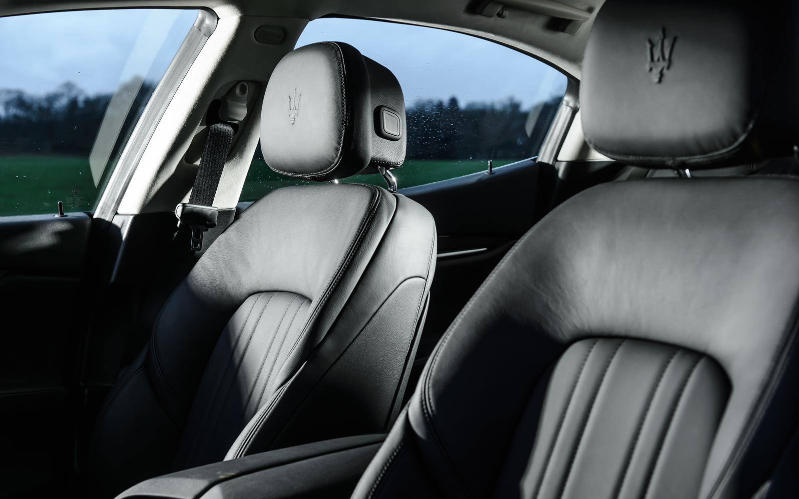 Maserati Ghibli 2014 Seat DEtail