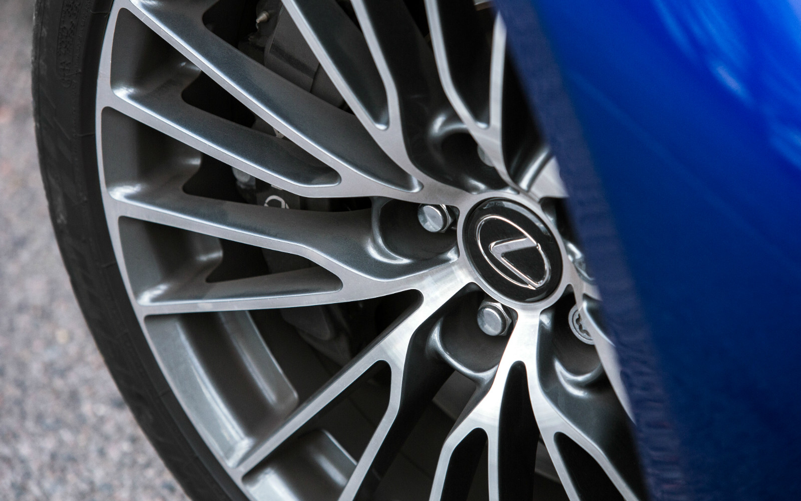 Lexus RC F 2015 Wheel Detail