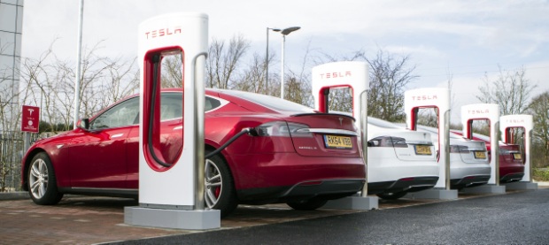 Tesla Supercharger 2015 620x277