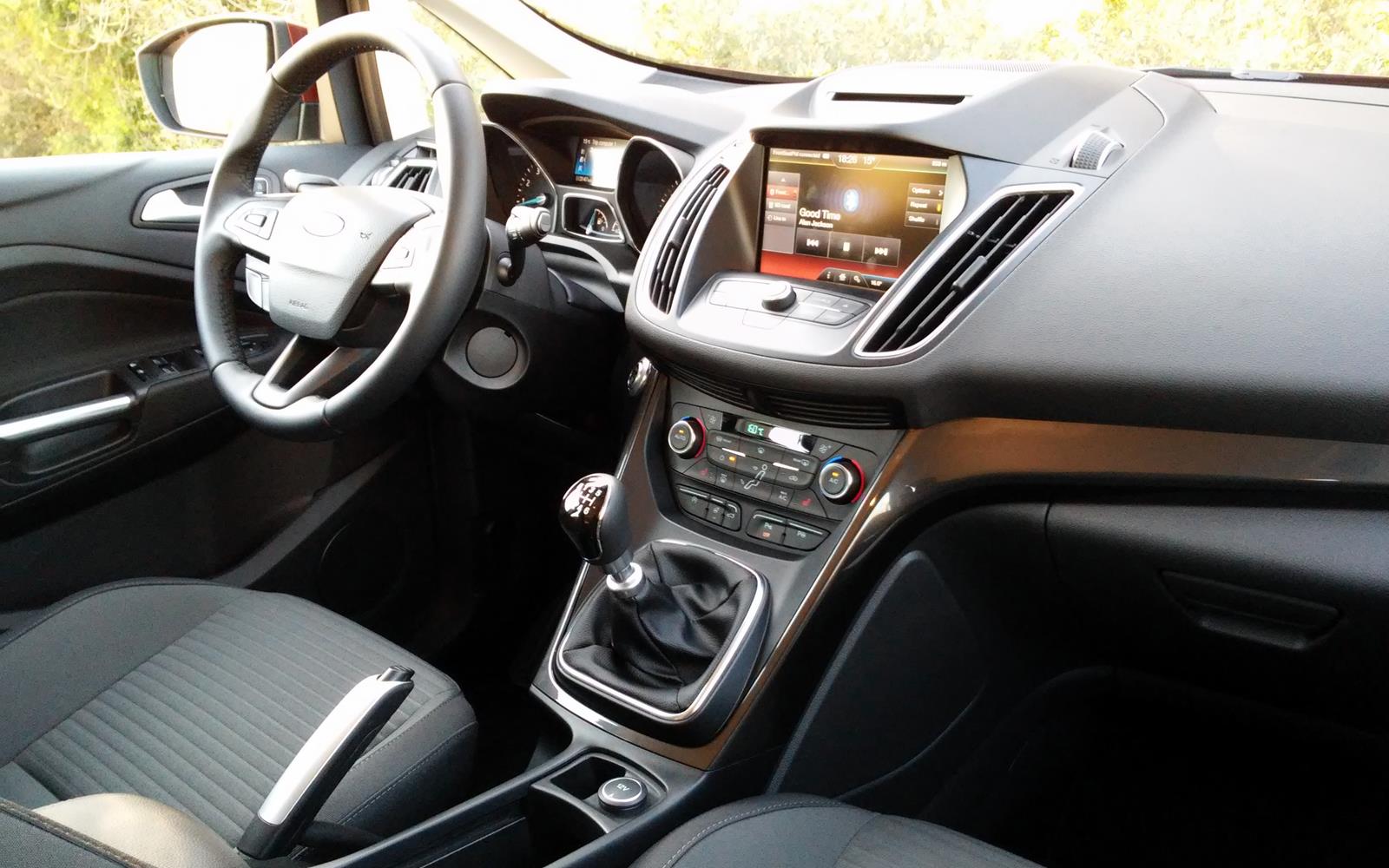 Ford C-Max 2015 Cockpit
