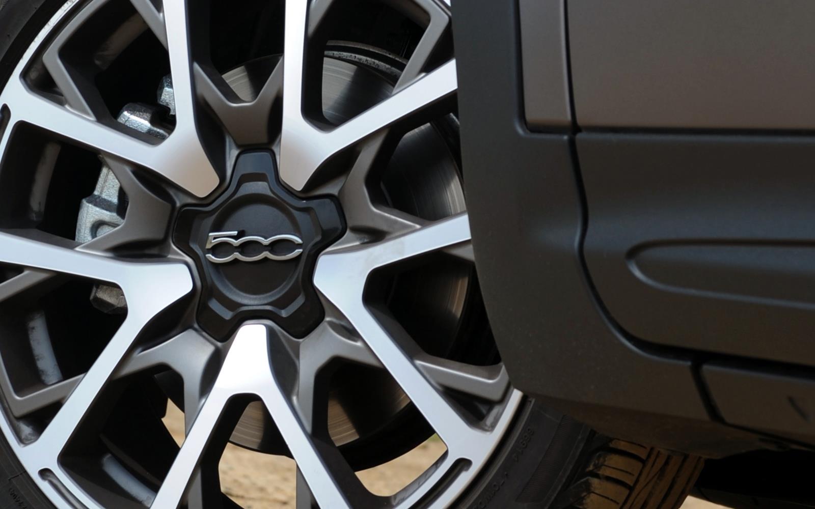 Fiat 500X 2015 Wheel Detail