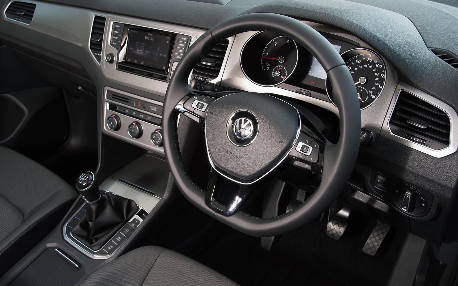 Volkswagen Golf SV 2015 Dashboard