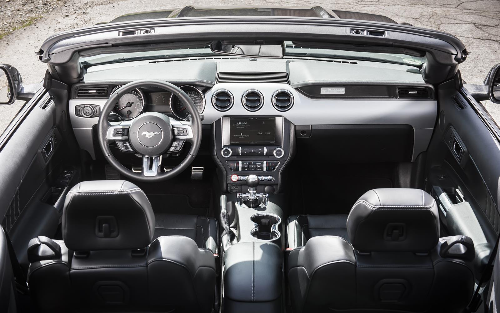 Ford Mustang 2.3 EcoBoost Convertible 2015 03